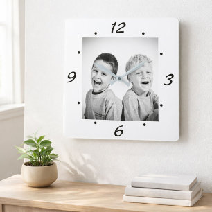 Foto van de moderne zwarte en witte familie vierkante klok