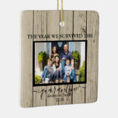 Foto van de Quarantine Faux Hood Keramisch Ornament (Rechts)