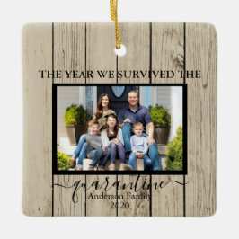 Foto van de Quarantine Faux Hood Keramisch Ornament