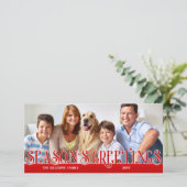 Foto van de Rode Eenheidsfamilie van het seizoen F Feestdagenkaart (Staand voorkant)