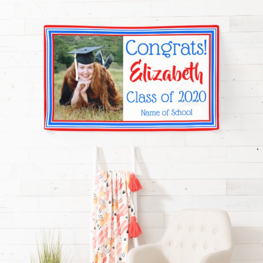 Foto van de rode witte en blauwe school spandoek (Insitu)