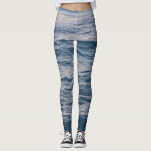 Foto van dichtbij van rimpels in zeewater - leggings