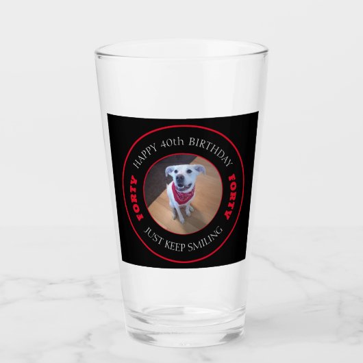 Foto van Dog Smiling Birthday 40 Black en Red Glas (Voorkant)