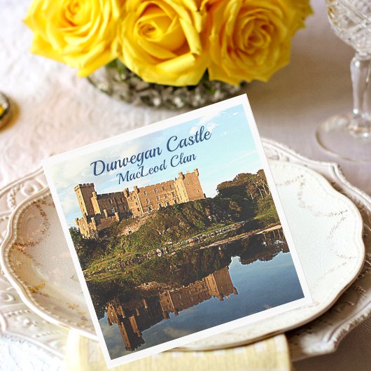 Foto van Dunvegan Castle van Scottish MacLeod Clan Servet