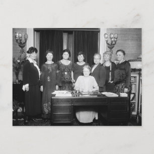  foto van een groep vrouwen uit de jaren 1920 briefkaart