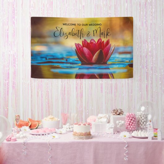  foto van een Lotus Flower in een Pond Wedding Spandoek (Feest)