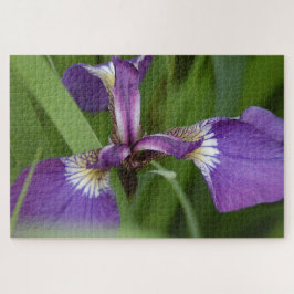 Foto van een mooie, paarse irisbloem legpuzzel