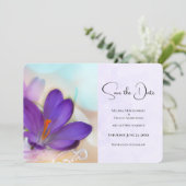 Foto van een  Paarse lente-bruiloft Save The Date (Staand voorkant)