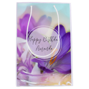 Foto van een Paarse Lente Crocus Birthday Medium Cadeauzakje