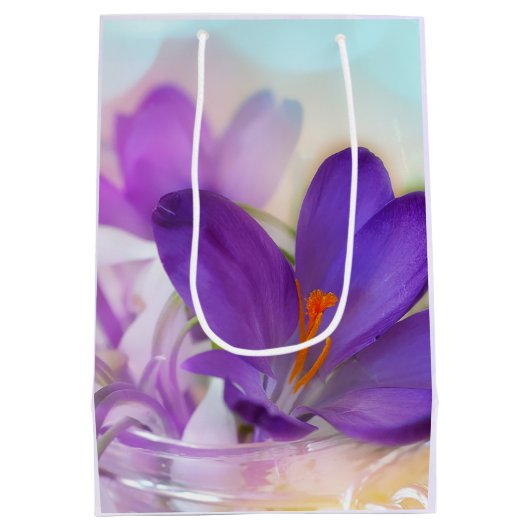 Foto van een  Paarse Lente Crocus Medium Cadeauzakje (Achterkant)