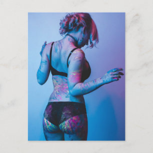 Foto van een schilderachtig artiest, lingerie briefkaart