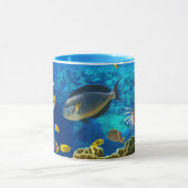 Foto van een tropische vis op een koraalrif mok (Midden)