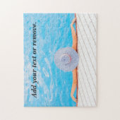 Foto van een vrouw die ontspannen is in een zwemba legpuzzel (Verticaal)