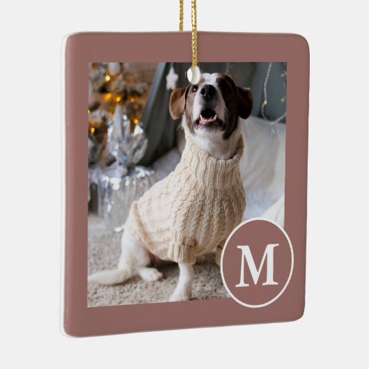 Foto van Elegant Brown en White Monogram Keramisch Ornament (Rechts)