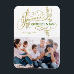 Foto van Elegant Flourish Season Magneet<br><div class="desc">De groeten van het seizoen! Stuur dit seizoen warme groeten met deze aanpasbare Season's Greetings fotomagneet. Het bevat een grillig schrift met gebladerte accenten. Personaliseer door je eigen foto,  naam en bericht toe te voegen. Deze elegante Season's Greetings magneet is verkrijgbaar op andere kaarten.</div>