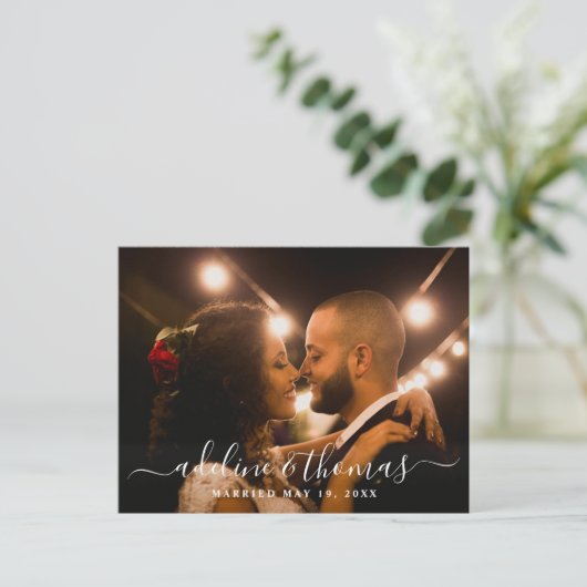 Foto van Elegant Script Monogram Weddenschap Bedan Briefkaart (Staand voorkant)