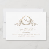 Foto van Elegant White en Gold Monogram Weddending Save The Date (Voorkant)
