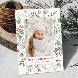 Foto van Elegant Winter Foliage en Holly Berries Feestdagenkaart