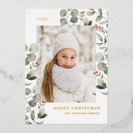 Foto van Elegant Winter Foliage en Holly Berries Folie Feestdagenkaart