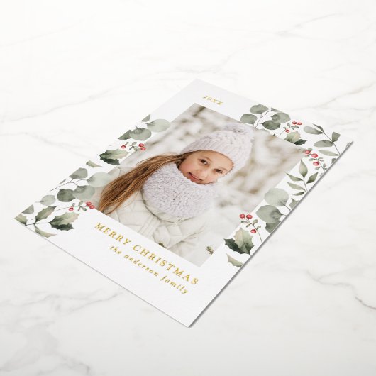 Foto van Elegant Winter Foliage en Holly Berries Folie Feestdagenkaart (Gedraaid)
