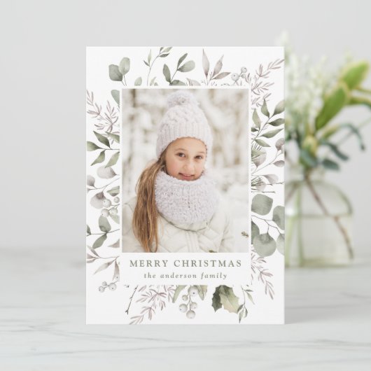Foto van Elegant Winter Foliage en Snowberries Feestdagenkaart (Staand voorkant)