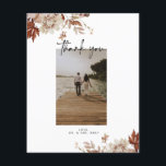 Foto van Fall Wedding Foto Foto van Post Kaart<br><div class="desc">Dit tijdloze,  romantische ontwerp kenmerkt een modern manuscript dat met gewaagde teksten in paren wordt gerangschikt. Neem contact met me op als je hulp nodig hebt bij dit ontwerp.</div>