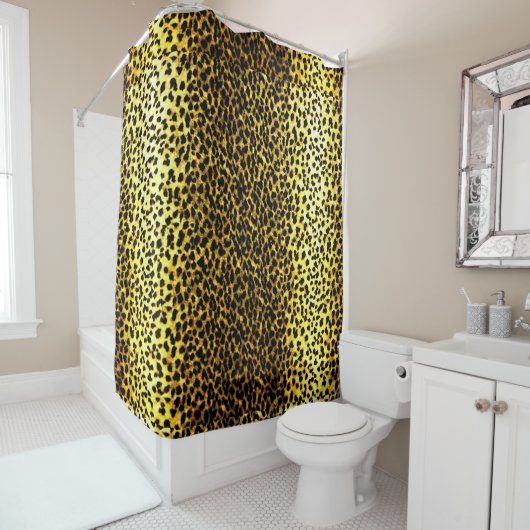 Foto van Faux Leopard Fur Print Wallpaper Douchegordijn (In situ)