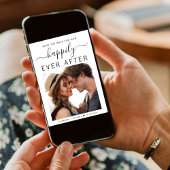 Foto van gelukkig leven na de bruiloft save the date