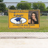 Foto van Gold & Royal Blue Accent Vinyl Afstuderen Spandoek (Insitu)