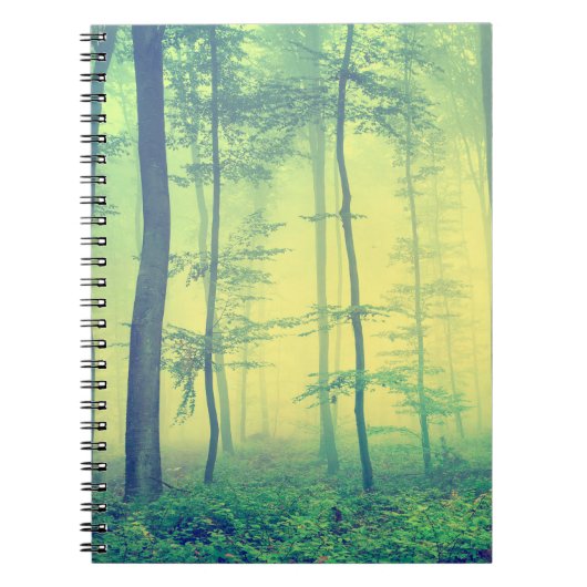 foto van het bos van de jonge generatie. notitieboek (Voorkant)
