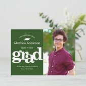 Foto van het groene afstuderen moderne vetgedrukte aankondiging (Staand voorkant)
