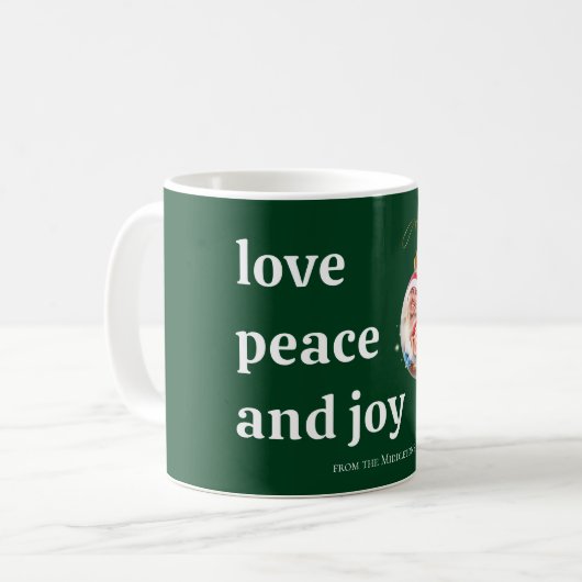 Foto van het kerstgezin Love Peace Joy Holiday Kaa Koffiemok (Voorkant links)
