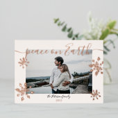 Foto van het moderne 'Blush-script' van Peace snow Folie Feestdagenkaart (Staand Voorkant)