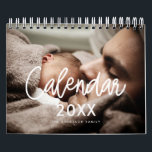 Foto van het moderne script 2023 kalender<br><div class="desc">Een moderne fotokalender met een moderne typografie,  om je aan te passen aan je familie afbeeldingen,  een perfecte manier om het jaar 2023 te beginnen. Volledig aanpasbare tekstkleuren.</div>