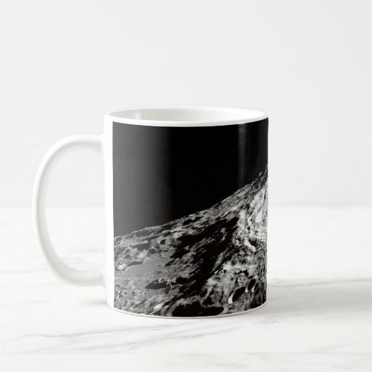 FOTO VAN HET MOON-OPPERVLAK KOFFIEMOK (Links)