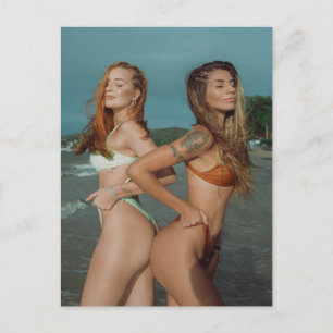 Foto van Hot Summer Bikini Girls Briefkaart