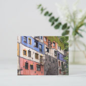 Foto van Hundertwasser in Wenen Briefkaart (Staand voorkant)
