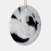 Foto van Kitten Black en White Keramisch Ornament (Rechts)