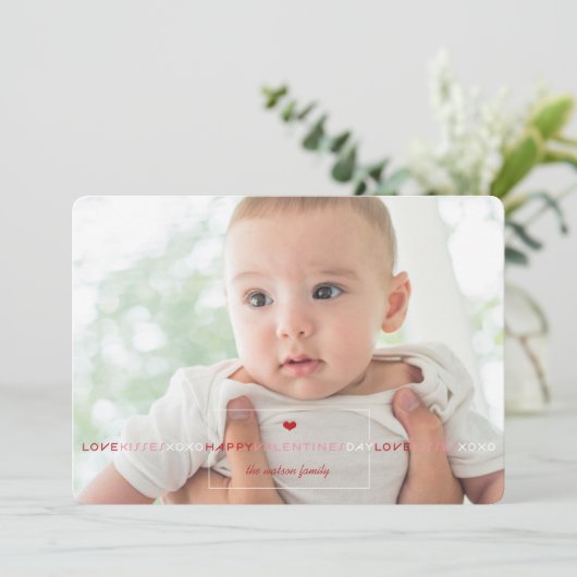 Foto van Love and Kisses XOXO Box Valentijnsdag Feestdagenkaart (Staand voorkant)