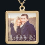 Foto van Love and Sparkles Goud Vergulden Ketting<br><div class="desc">Elegant en eenvoudig gepersonaliseerd fotoontwerp,  perfect voor moederdag,  als bruiloft of verjaardagscadeau,  afstuderen cadeau,  enz.</div>