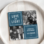 Foto van Love & Light Modern Hanukkah Feestdagenkaart<br><div class="desc">Show van je vierkante foto's in deze eenvoudige, moderne Hanukkah-fotokaart. Het ontwerp is voorzien van een vierkantsstructuur met een blauwe achtergrond en een "Liefde en Licht" in een modern wit blokje. Gebruik de twee aanpasbare tekstvelden om een aangepaste groet en uw familienaam toe te voegen. Foto © Storytree Studios, Stanford,...</div>