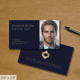 Foto van makelaar in onroerend goed visitekaartje