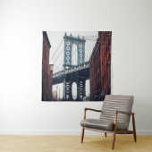 FOTO VAN MANHATTAN BRIDGE TIJDENS DAG WANDKLEED (In situ)