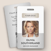 Foto van medewerker QR Code Business Logo Silver I Badge