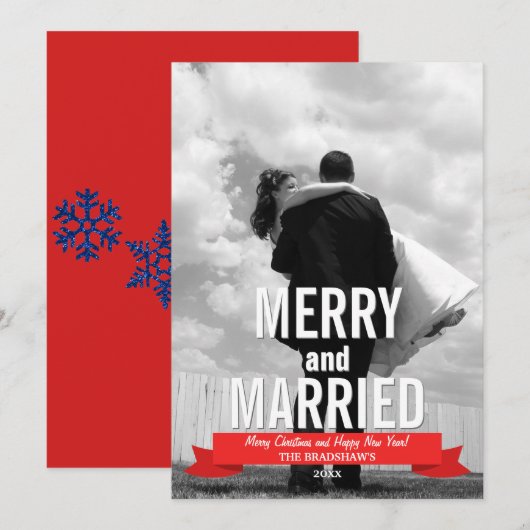 Foto van Merry and Married Modern Ribbon Holiday Feestdagenkaart (Voorkant / Achterkant)