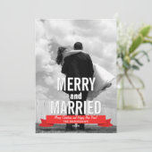 Foto van Merry and Married Modern Ribbon Holiday Feestdagenkaart (Staand voorkant)