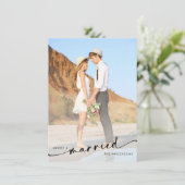 Foto van Merry & Married Hand Lettered Feestdagenkaart (Staand voorkant)