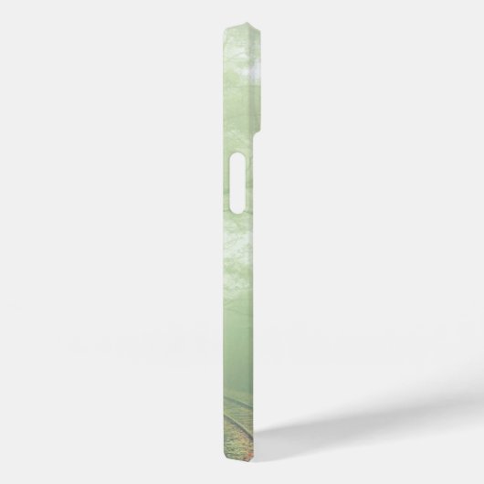 Foto van Misty Train Tracks Case-Mate iPhone Case (Achterkant / Rechts)