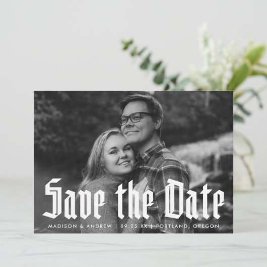 Foto van Modern Blackletter Typografie Save The Date (Staand voorkant)