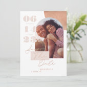 Foto van modern Geometrisch Vet Print Pink Couple Save The Date (Staand voorkant)